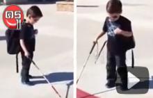 คลิป ดช ตาบอด 4 ขวบ ไม่ท้อชีวิต ใช้ไม้เท้าฝึกข้ามถนนเอง คลิป ดช ตาบอด 4 ขวบ ไม่ท้อชีวิต ใช้ไม้เท้าฝึกข้ามถนนเอง